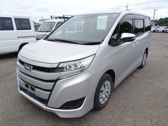 Toyota Noah Non Hybrid X 2021